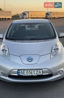 Хэтчбек Nissan Leaf 2014 в Днепре