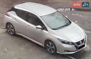 Хэтчбек Nissan Leaf 2018 в Львове