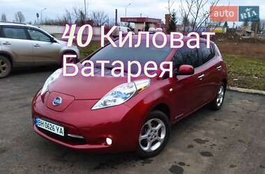 Хетчбек Nissan Leaf 2011 в Подільську