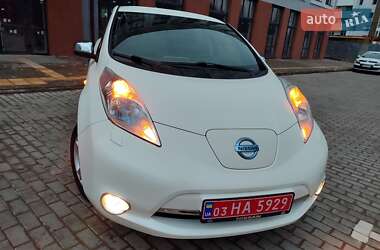 Хэтчбек Nissan Leaf 2014 в Львове