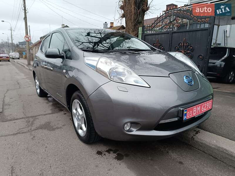 Хетчбек Nissan Leaf 2014 в 