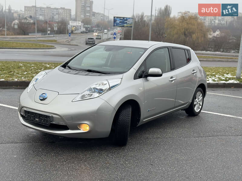 Хетчбек Nissan Leaf 2014 в Вінниці