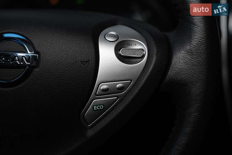 Хэтчбек Nissan Leaf 2016 в Киеве