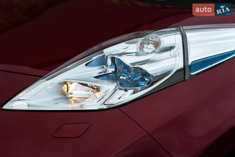 Хэтчбек Nissan Leaf 2016 в Киеве