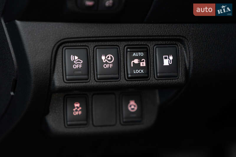 Хэтчбек Nissan Leaf 2016 в Киеве