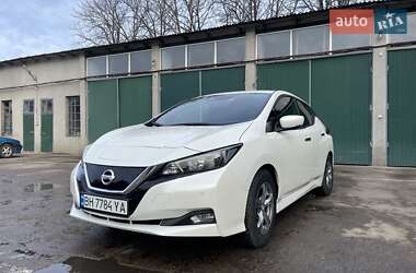 Хэтчбек Nissan Leaf 2021 в Измаиле