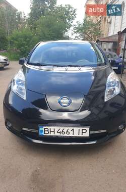 Хэтчбек Nissan Leaf 2011 в Одессе