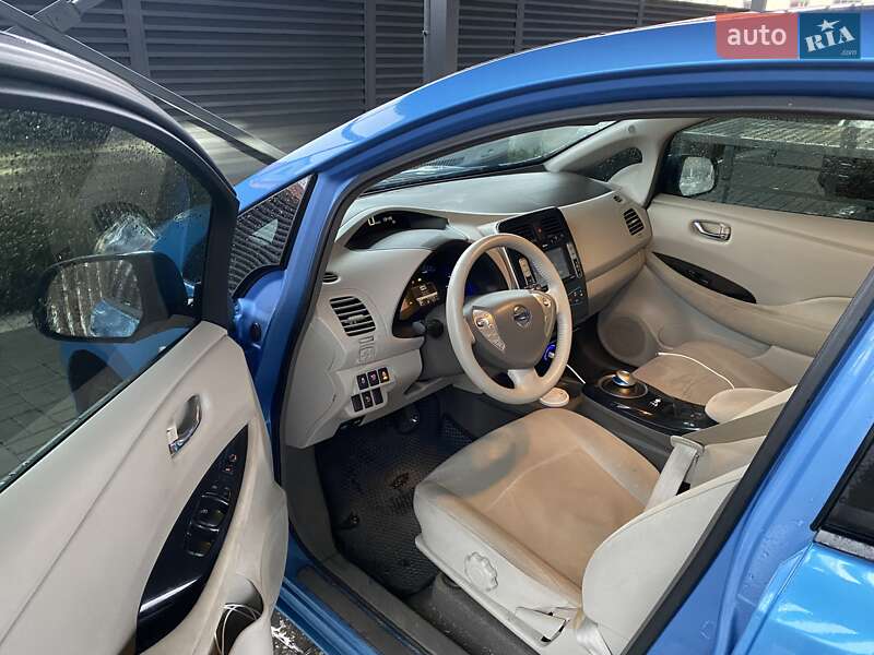 Хэтчбек Nissan Leaf 2012 в Черкассах