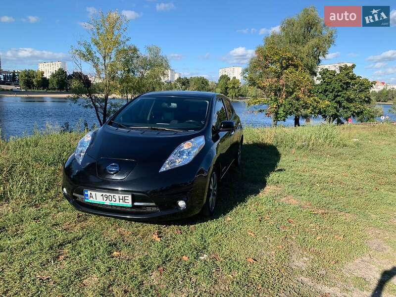 Хэтчбек Nissan Leaf 2014 в Киеве