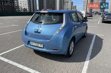 Хэтчбек Nissan Leaf 2014 в 