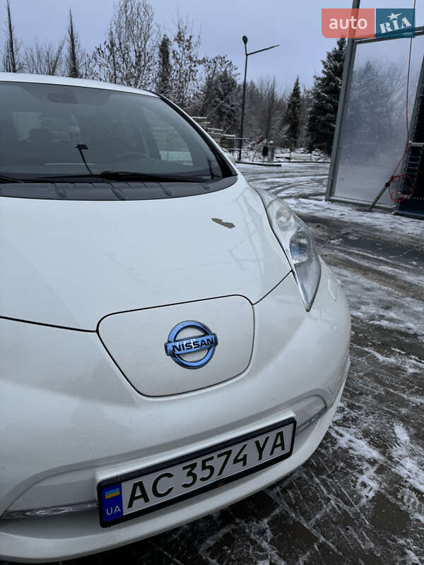 Хэтчбек Nissan Leaf 2013 в Луцке
