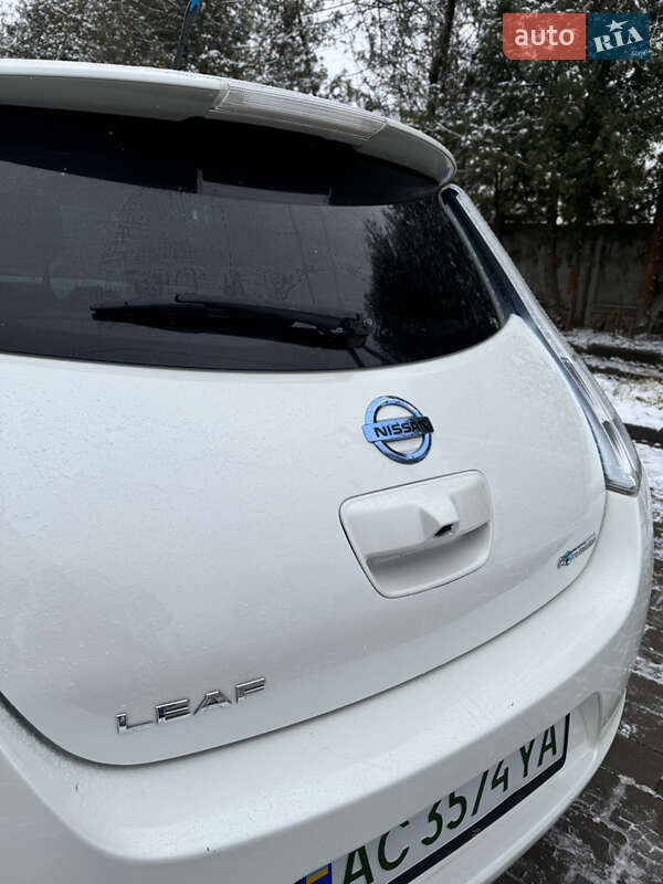 Хэтчбек Nissan Leaf 2013 в Луцке