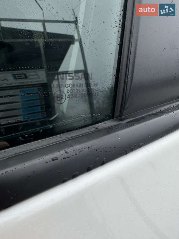 Хэтчбек Nissan Leaf 2013 в Луцке