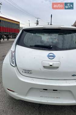 Хэтчбек Nissan Leaf 2014 в Львове