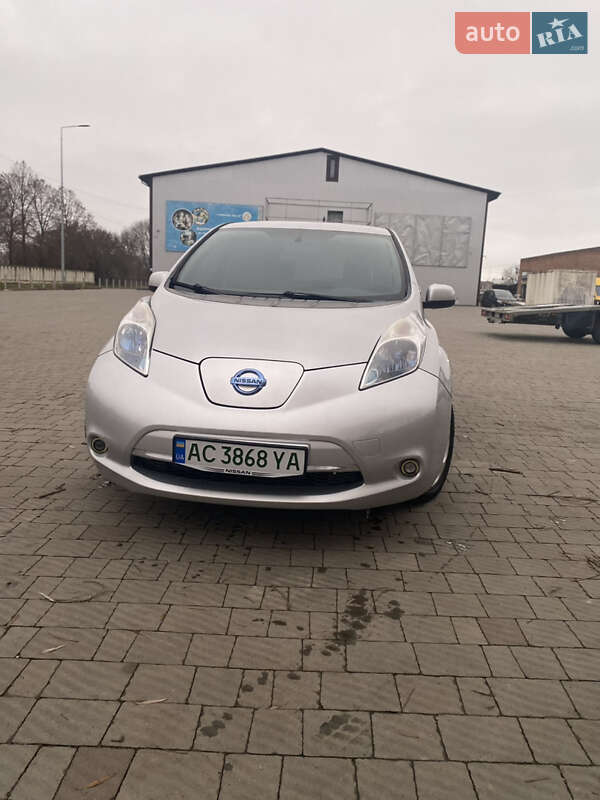 Хетчбек Nissan Leaf 2013 в Володимирі