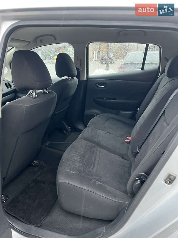 Хэтчбек Nissan Leaf 2016 в Киеве