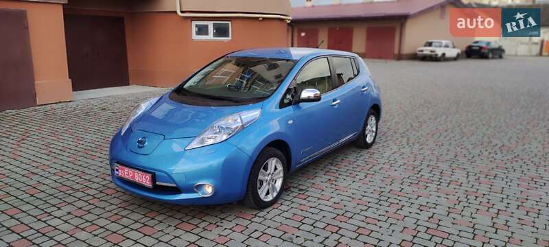 Хетчбек Nissan Leaf 2012 в Івано-Франківську