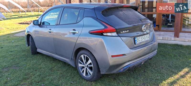 Хэтчбек Nissan Leaf 2021 в Стрые