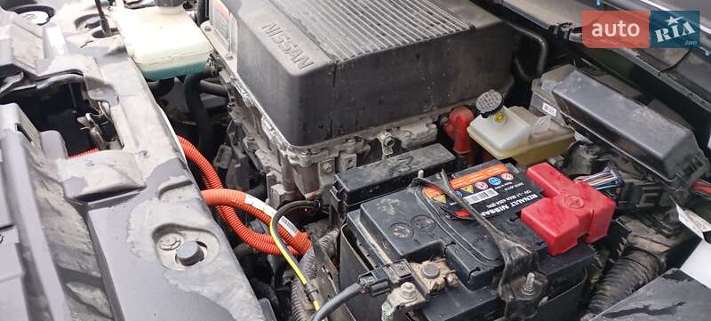 Хетчбек Nissan Leaf 2017 в Бориславі