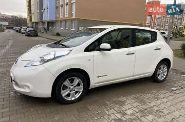 Хетчбек Nissan Leaf 2014 в Чернівцях