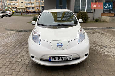 Хетчбек Nissan Leaf 2014 в Чернівцях