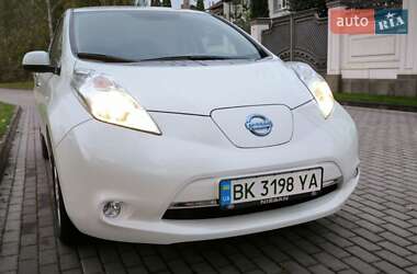 Хэтчбек Nissan Leaf 2016 в Ровно