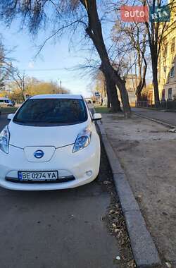 Хетчбек Nissan Leaf 2015 в Миколаєві