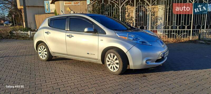 Хетчбек Nissan Leaf 2011 в Роздільній фото 6 Хетчбек Nissan Leaf 2011 в Роздільній