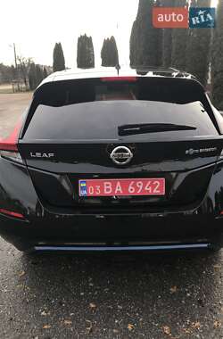 Хетчбек Nissan Leaf 2018 в Дубні