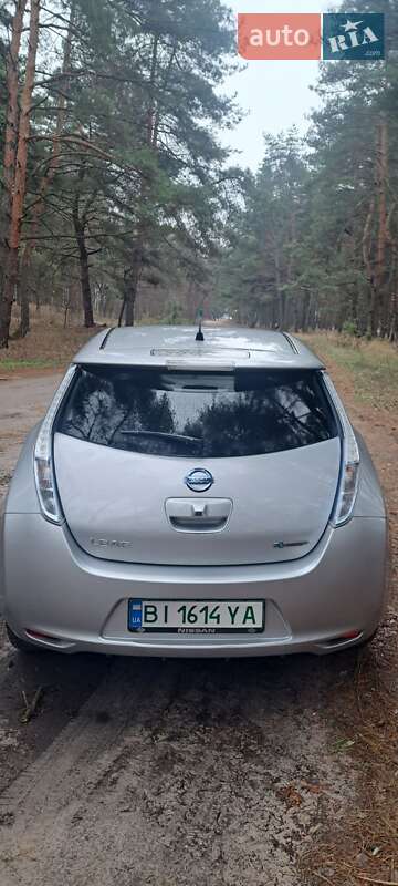 Хэтчбек Nissan Leaf 2012 в Кременчуге фото 4 Хэтчбек Nissan Leaf 2012 в Кременчуге