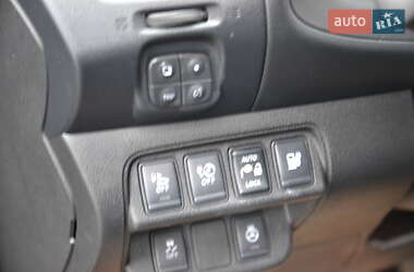 Хэтчбек Nissan Leaf 2015 в 