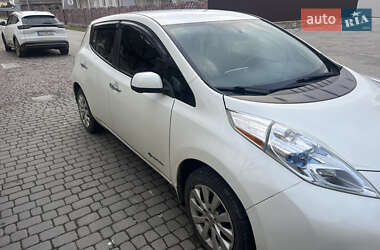 Хэтчбек Nissan Leaf 2015 в Черновцах