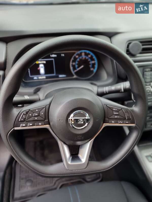 Хетчбек Nissan Leaf 2018 в Білогородці