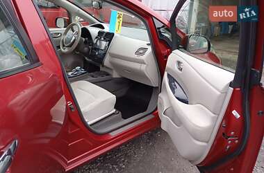 Хетчбек Nissan Leaf 2011 в Умані