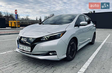 Хетчбек Nissan Leaf 2022 в Одесі