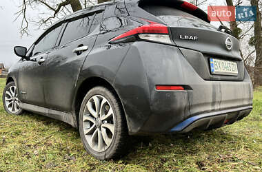 Хэтчбек Nissan Leaf 2018 в 