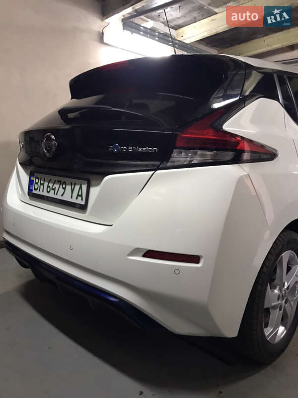 Хетчбек Nissan Leaf 2020 в Одесі