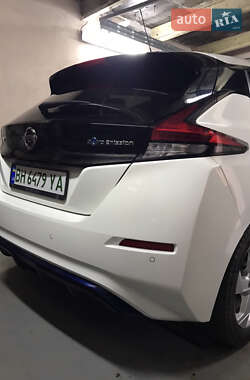 Хетчбек Nissan Leaf 2020 в Одесі