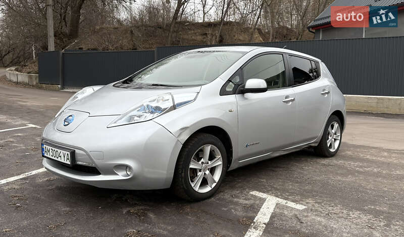 Хэтчбек Nissan Leaf 2012 в Житомире