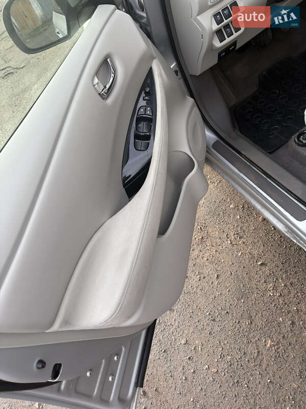 Хэтчбек Nissan Leaf 2012 в Житомире