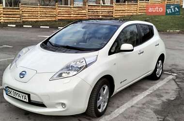 Хэтчбек Nissan Leaf 2011 в Ровно