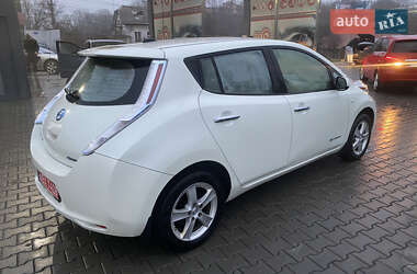 Хэтчбек Nissan Leaf 2012 в Черновцах