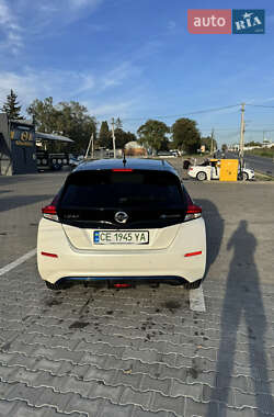 Хэтчбек Nissan Leaf 2020 в 