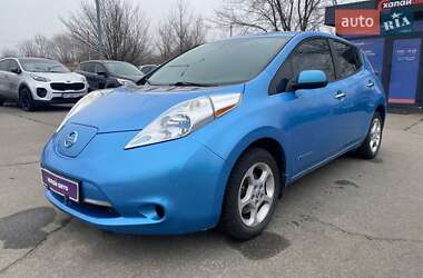 Хетчбек Nissan Leaf 2014 в Дніпрі