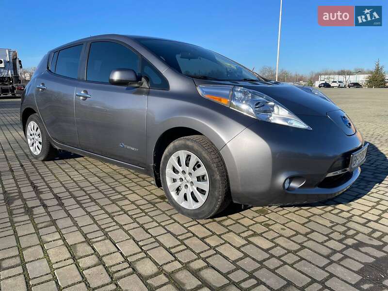 Хэтчбек Nissan Leaf 2015 в Одессе