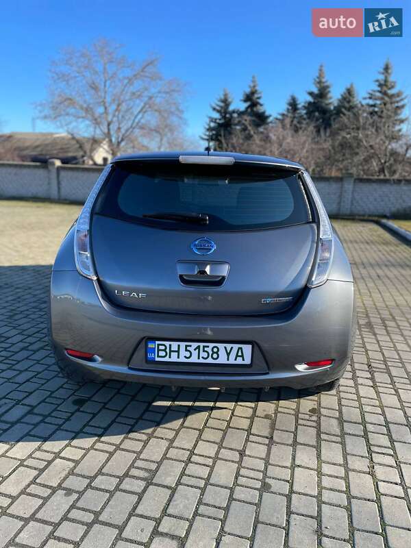 Хэтчбек Nissan Leaf 2015 в Одессе