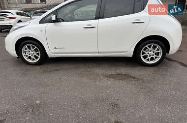 Хэтчбек Nissan Leaf 2014 в Житомире