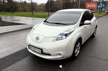 Хэтчбек Nissan Leaf 2012 в Одессе