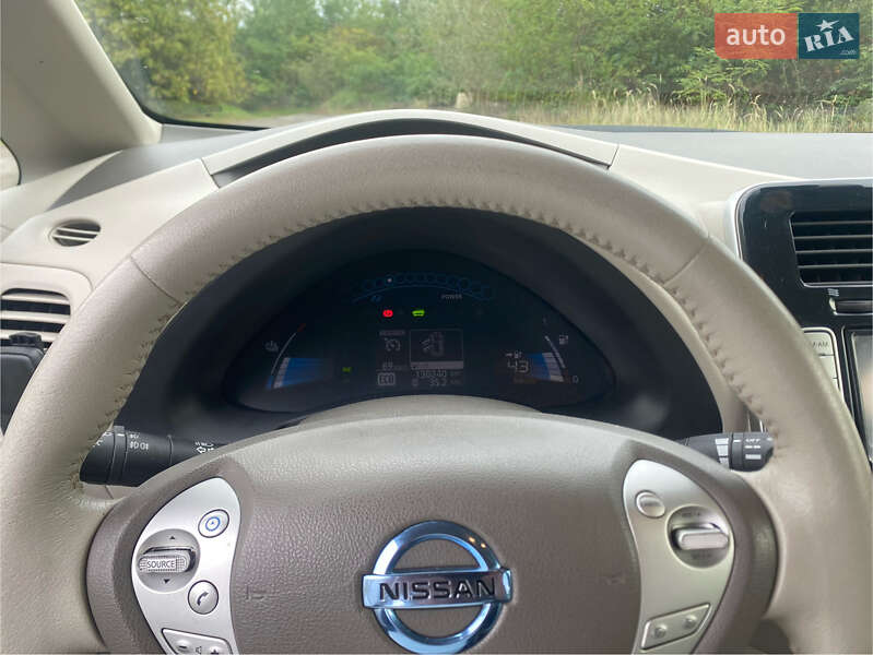 Хетчбек Nissan Leaf 2012 в Ужгороді