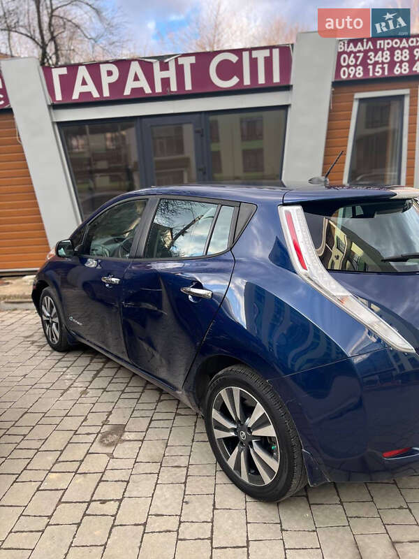 Хетчбек Nissan Leaf 2016 в Запоріжжі